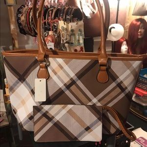 Ladies fashion handbag and wallet set